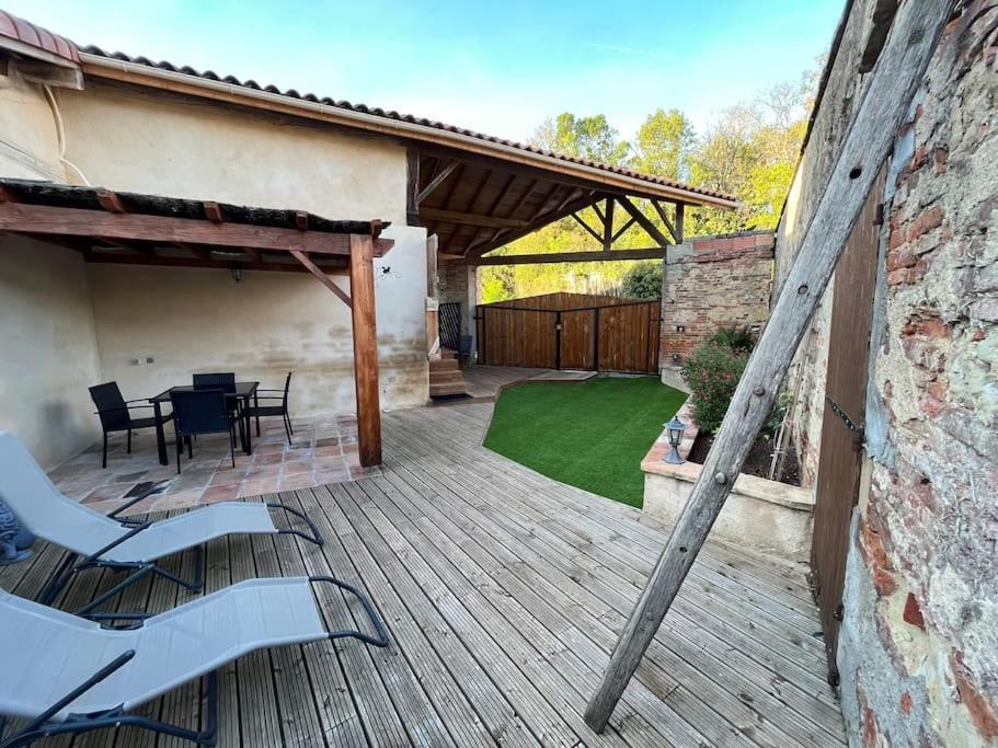 Gite Le Jardin Secret Et Gite Au Temps Suspendu Montpezat  Exterior photo
